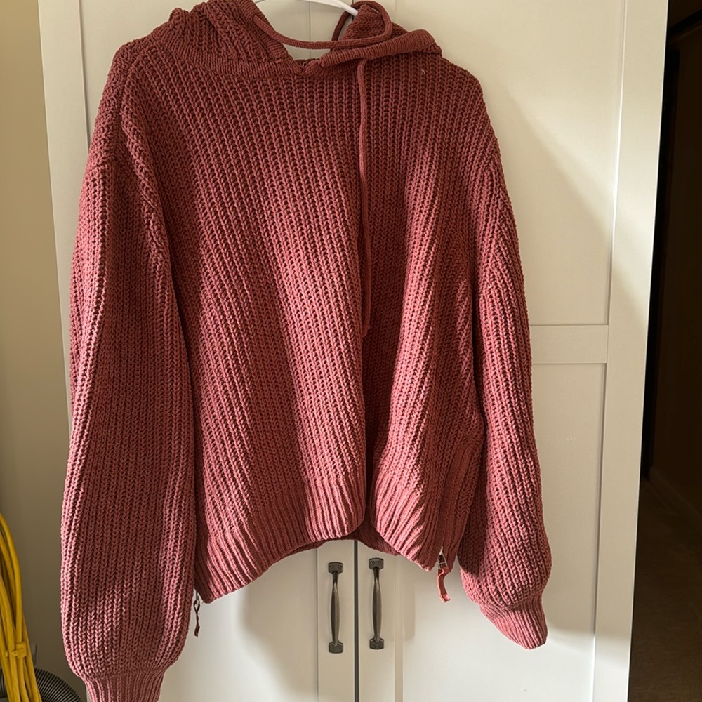 Woven hooded sweater large